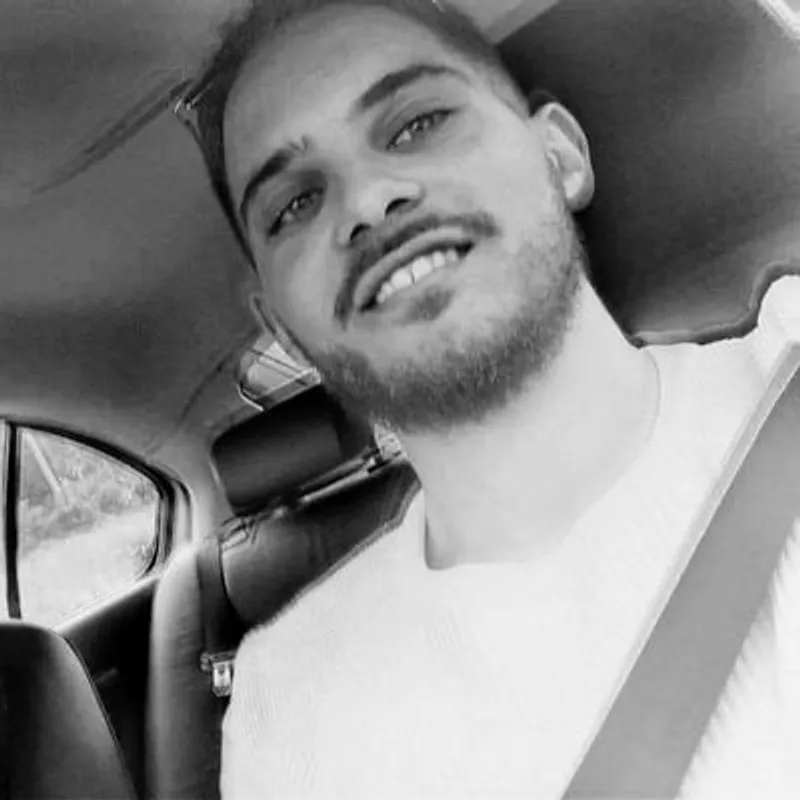 Portrait de Amir Afkir